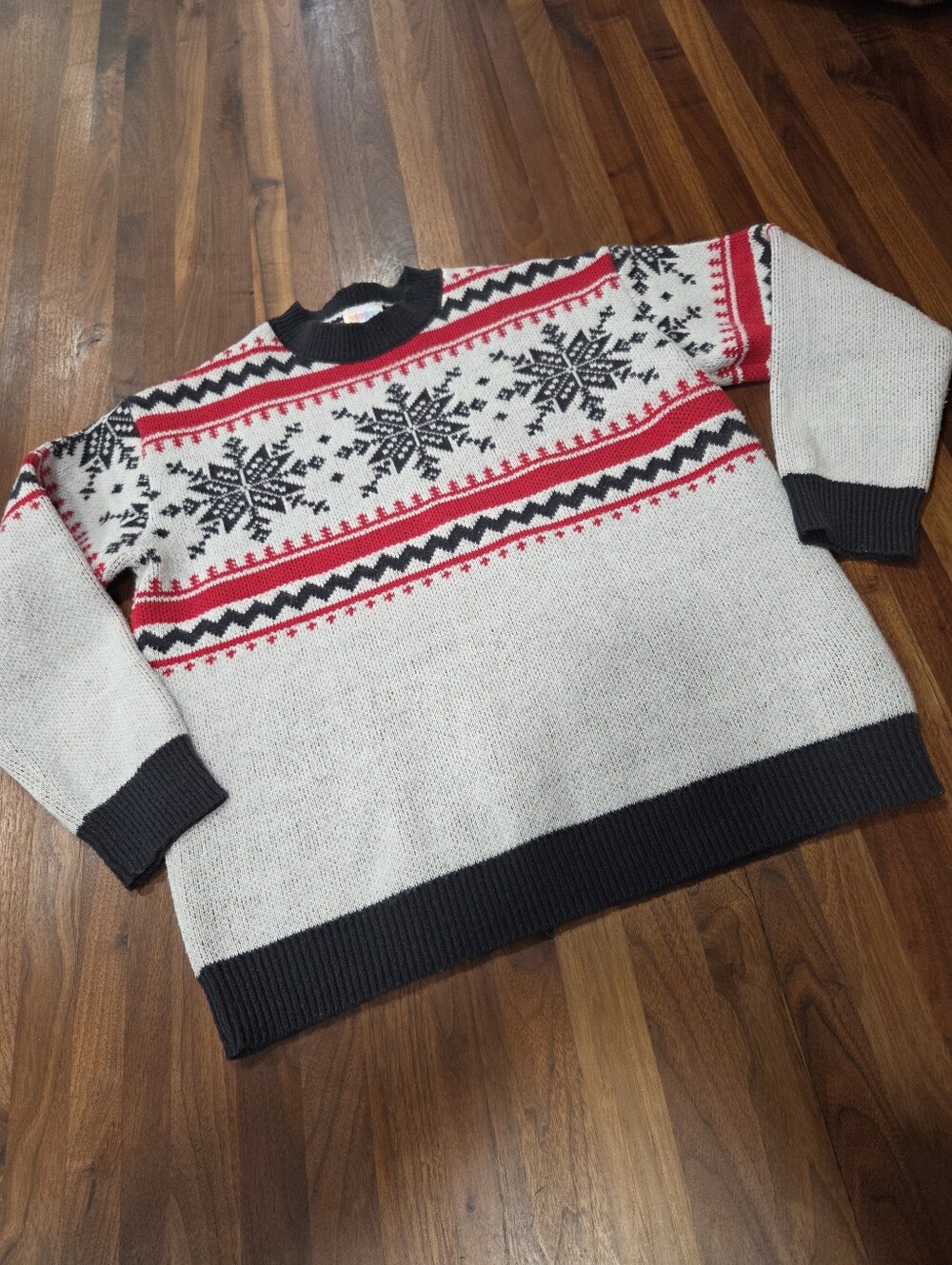 Lularoe Fair Isle Crewneck Sweater - Red, White & Black Size Large